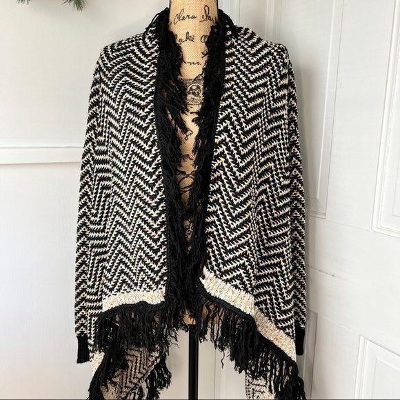 Janice Apparel Waterfall Open Front Fringe Knit Cardigan Sweater NWT - Picture 5 of 16